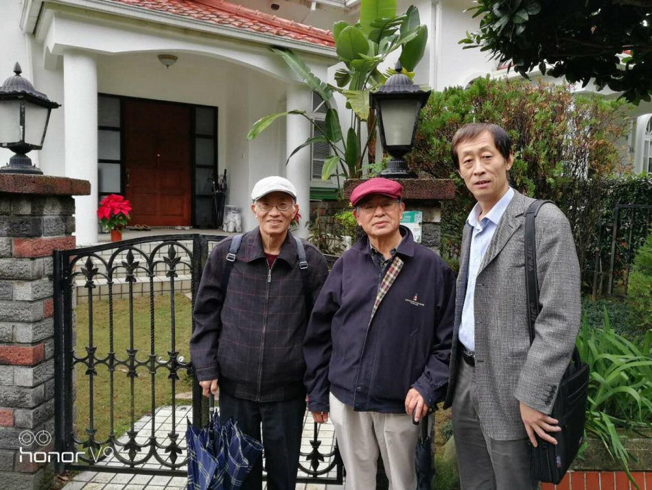 以异常沉痛的心情讣告：二十多天以前为了了解韦政通先生拜访的庄耀郎教授今天过世了！！！