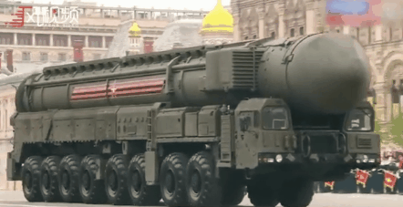 大杀器压轴登场： 俄“亚尔斯”洲际弹道导弹红场受阅