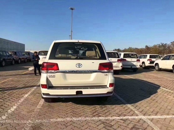 2019款丰田酷路泽4000大型SUV中东版价格