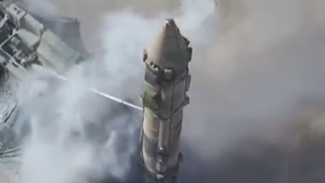 东风“快递”使命必达！实拍中国火箭军导弹发射现场