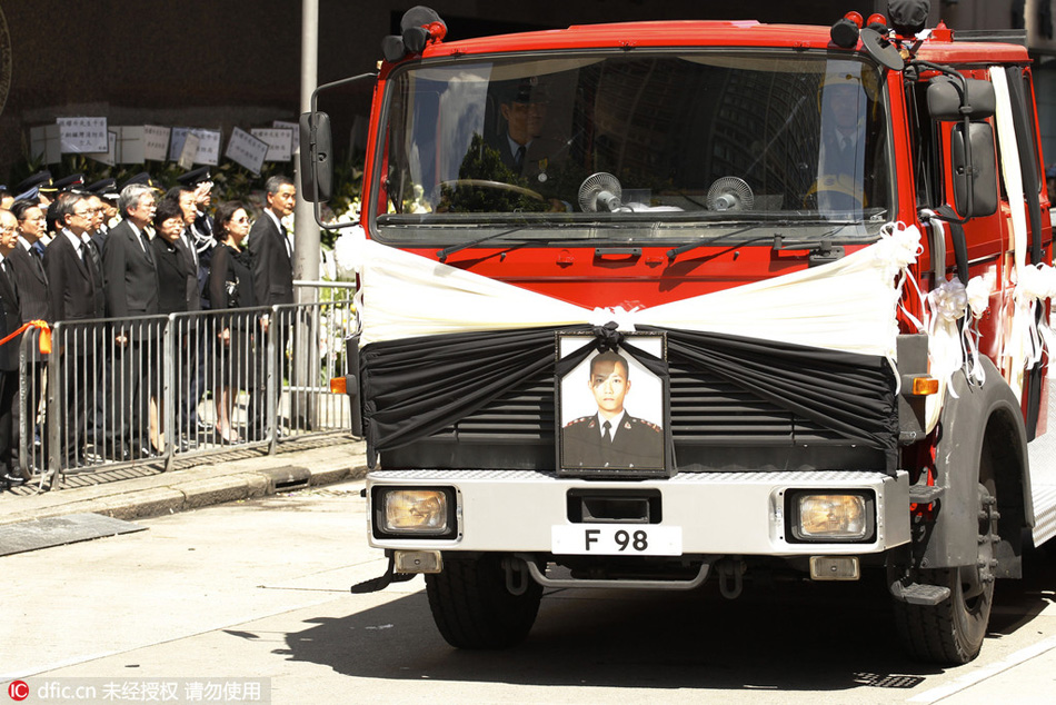 殉职的30岁高级消防队长张耀升,2016年7月17日在红磡世界殡仪馆世界堂