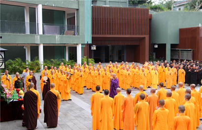 本焕学院举行放生法会印顺大和尚领众主法