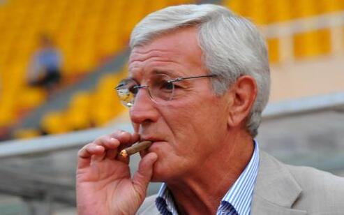 里皮心腹观战卡塔尔热身赛国足两大将伤愈回归