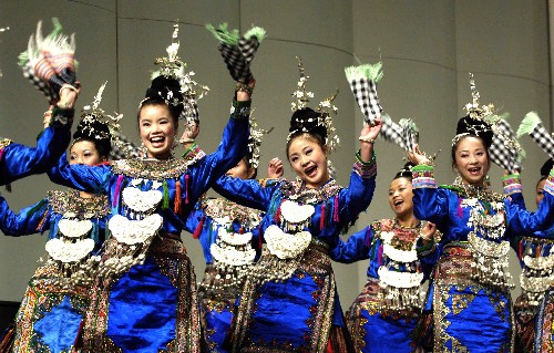 小黄村:欢庆侗族大歌队荣获金黔奖