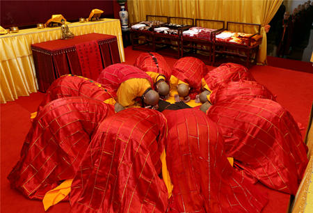 深圳弘法寺及尼泊尔中华寺三坛大戒法会第二十一天:正授比丘戒