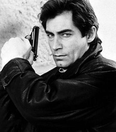 7部007系列电影形象盘点 罗杰·摩尔版成为经典