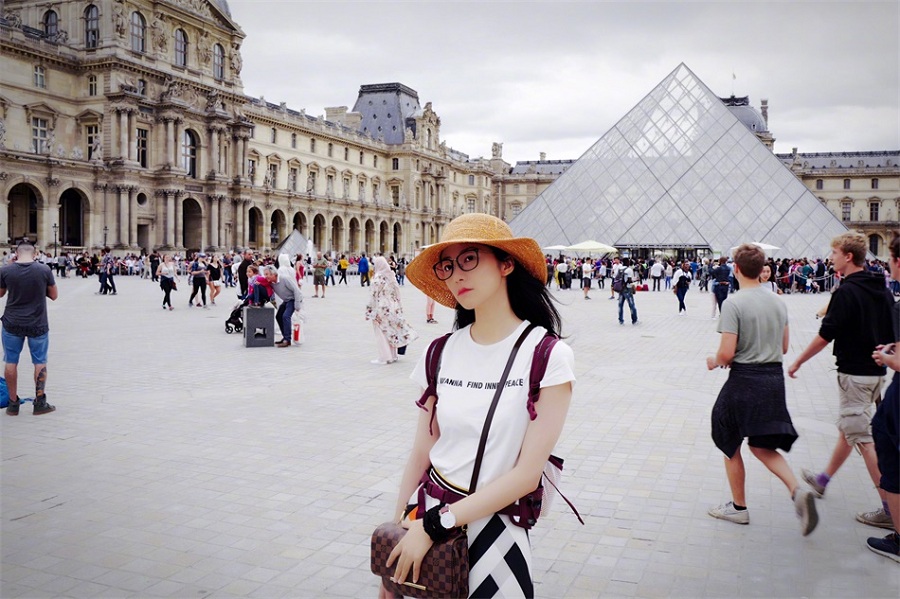 韩雪晒夏日游玩自拍 俏皮可爱尽显文艺女神范儿