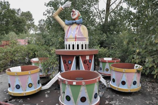 耗资146亿的迪士尼乐园烂尾 成养牛场