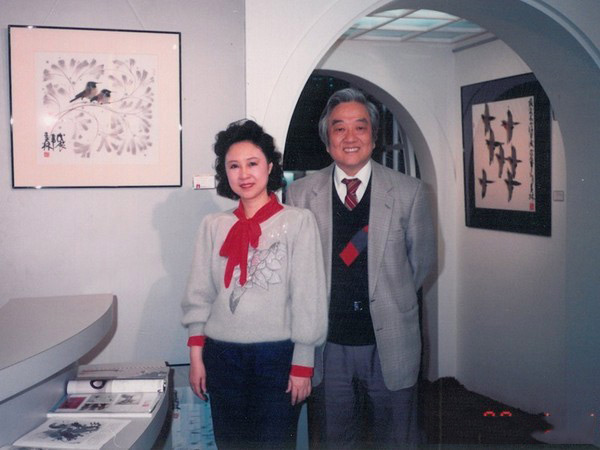 琼瑶结婚39年首曝与老公甜蜜合照称爱他到没自我