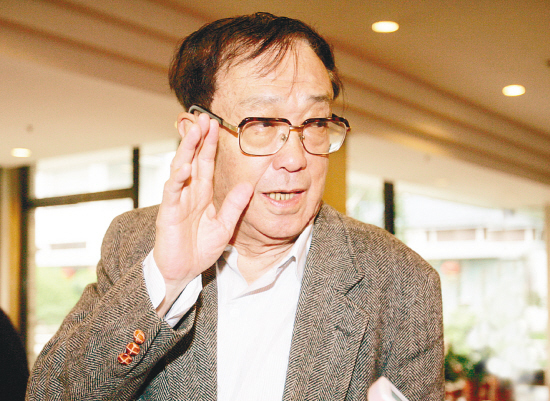 谢晋导演只是以为徐文荣喝多了乱吹牛,"这地方怎么拍啊?没法拍!