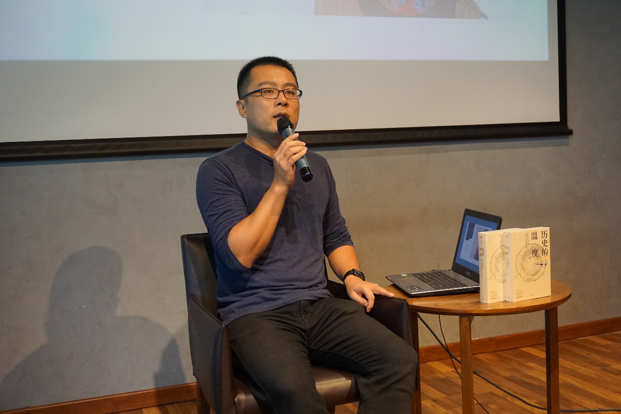 馒头大师张玮大家不要苛责教科书里的历史过于冷冰冰