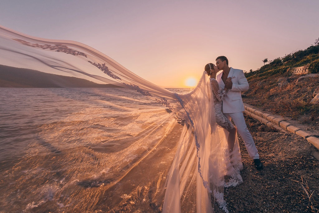 小泡芙爸妈拍大片纪念结婚十年 土耳其享受浪漫锡婚