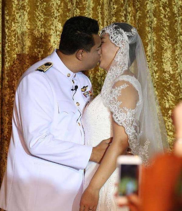 郎平姐妹与大12岁泰国人结婚 今分居没孩子