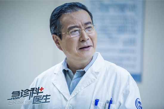 急诊科医生吴仲恺献身手术台许文广致敬从医者