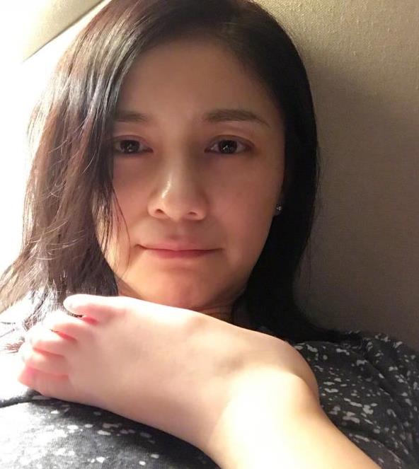 安吉还是小鱼儿的脚丫胡可吐槽儿子睡觉不老实