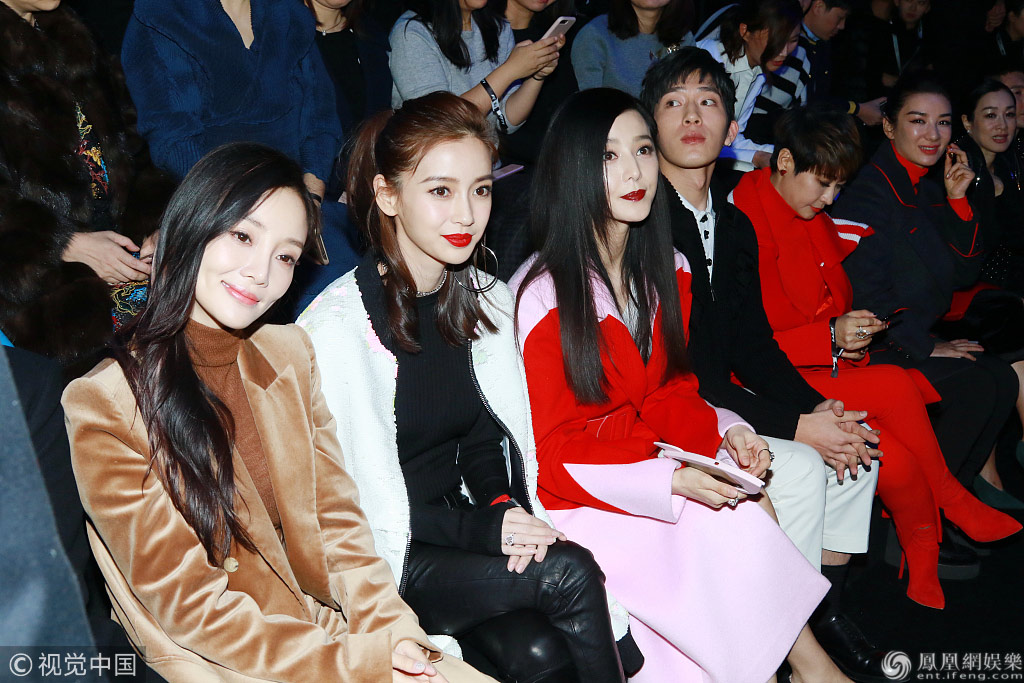 黄晓明走秀半个娱乐圈捧场!baby台下化身迷妹