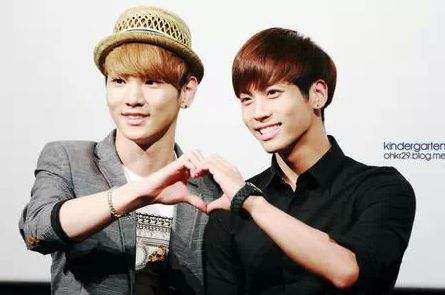 金钟铉出殡同组合成员key写亲笔信会照顾你的家人