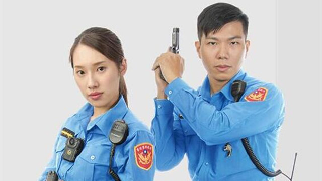 台湾警察新制服撞衫大陆公安网友调侃提前统一