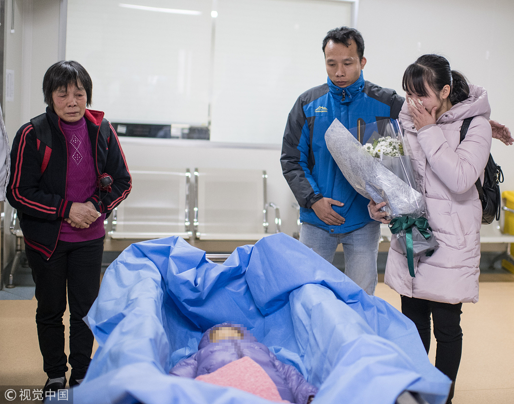 广州女子割肝救子 儿子不幸离世她捐出儿子器官