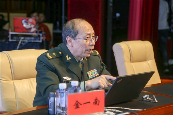 面对新形势下的国防安全,金一南用三句话结束了讲座:唯改革者进;唯