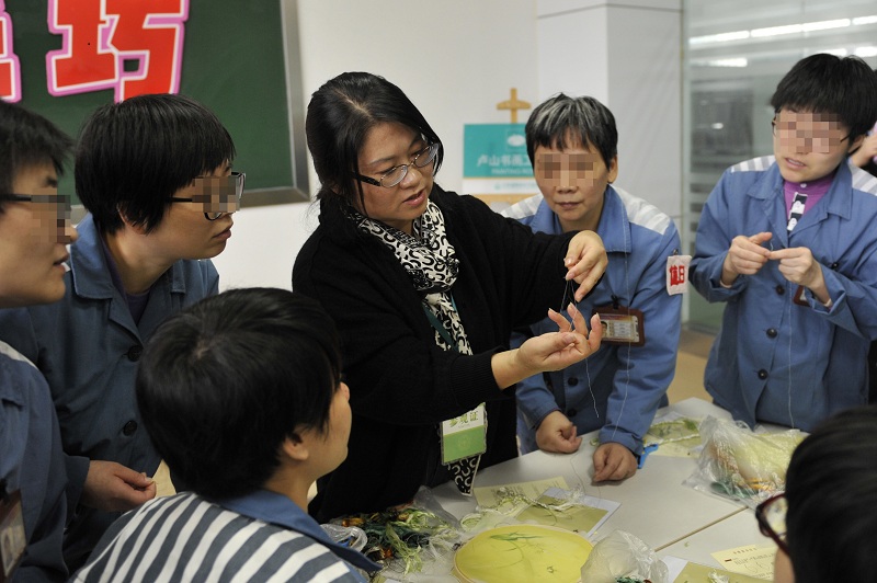 非遗文化进高墙 为服刑人员改造再添力