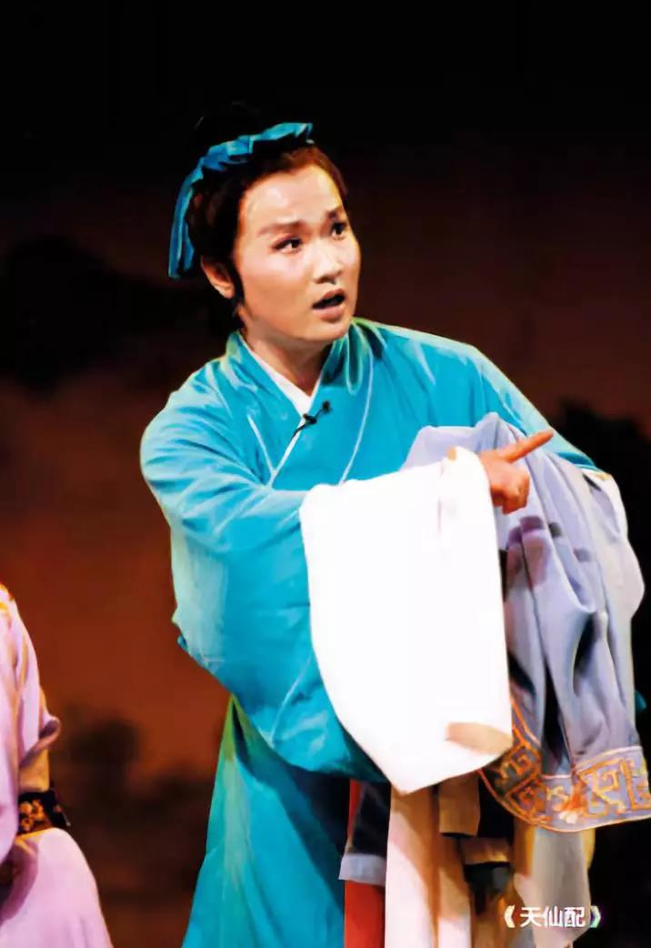 黄梅戏演员余顺守正创新服务人民做好新时代的答卷人