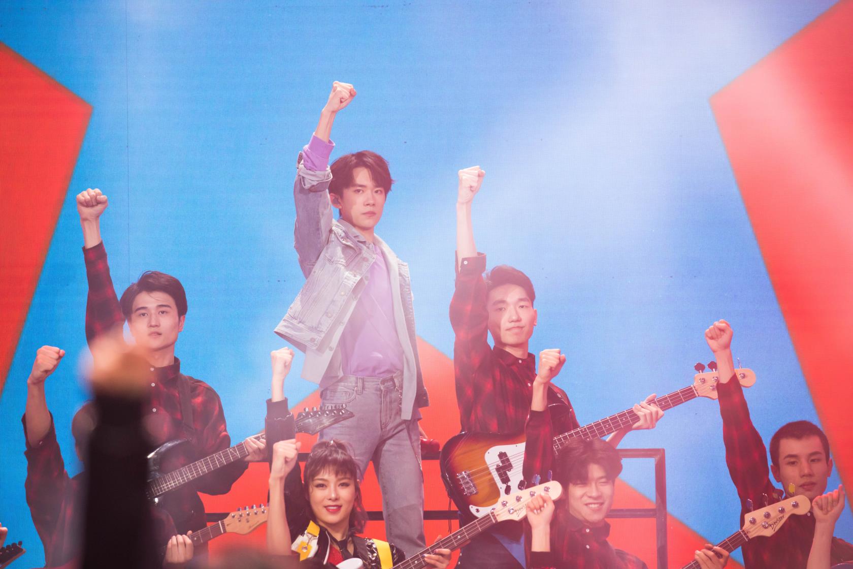 湖南卫视五四晚会5月2日播出华晨宇张碧晨等新青年榜样齐聚