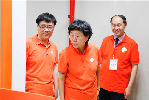 一附院mmc中心揭牌仪式后参观指导一附院mmc中心宁光院士,王卫庆教授