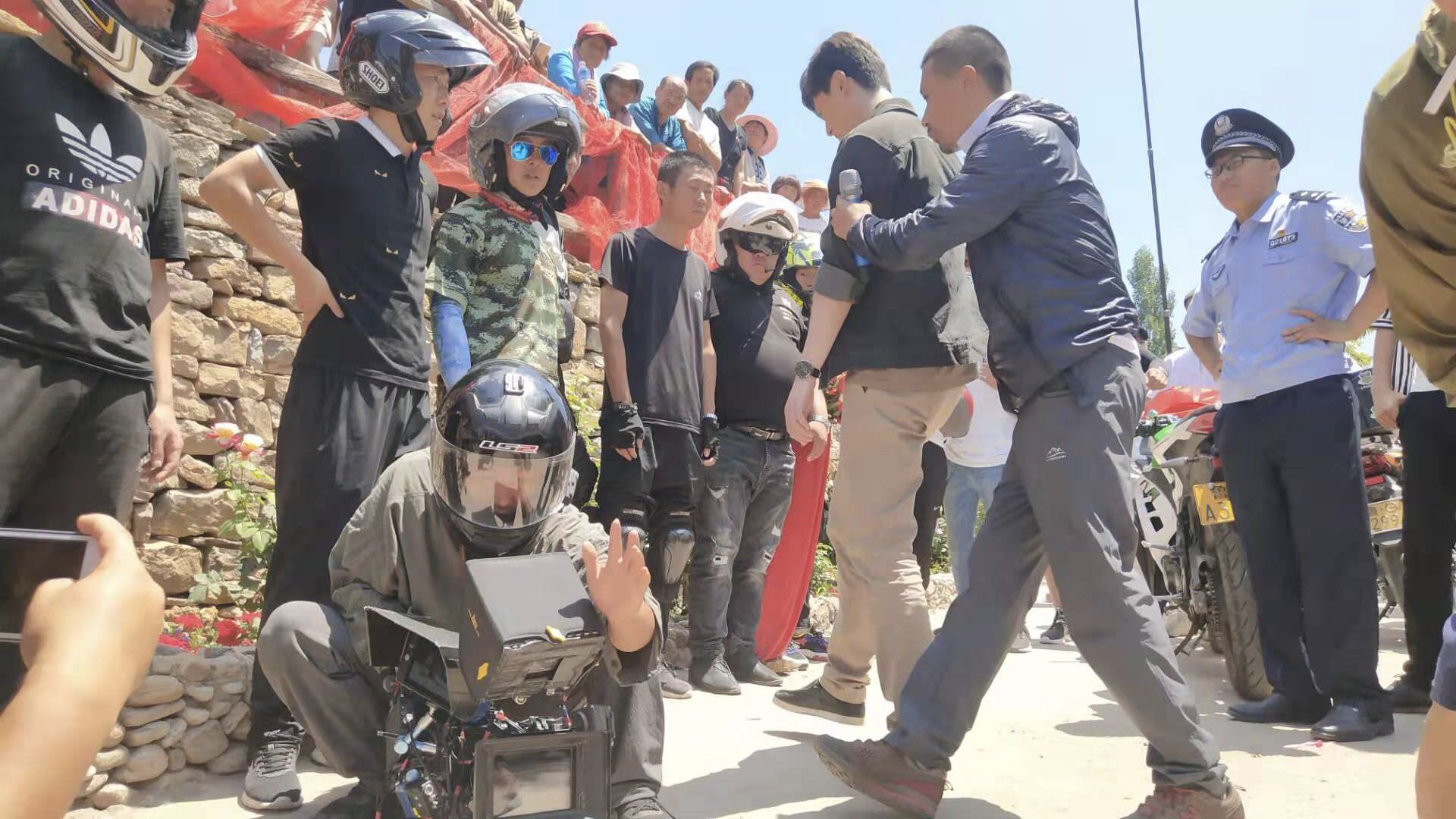 缉毒电影二杠三杀青唱响人民公安为人民的时代赞歌