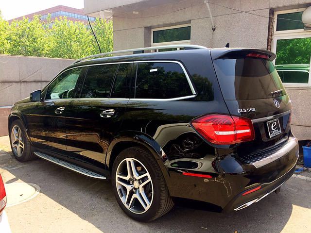 奔驰越野家族唯一的全尺寸7座车型gls