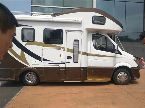 奔驰房车凌特介绍c本能开的房车最新价-天津嘉裕隆_凤凰网汽车