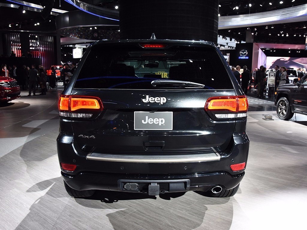 大切诺基粉尘车最低价促销 jeep大切诺基最高打4折