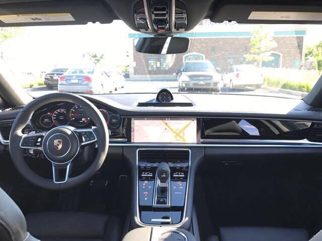 滨海 降价 正文2018款保时捷帕拉梅拉的内饰采用全新设计,除了中控大