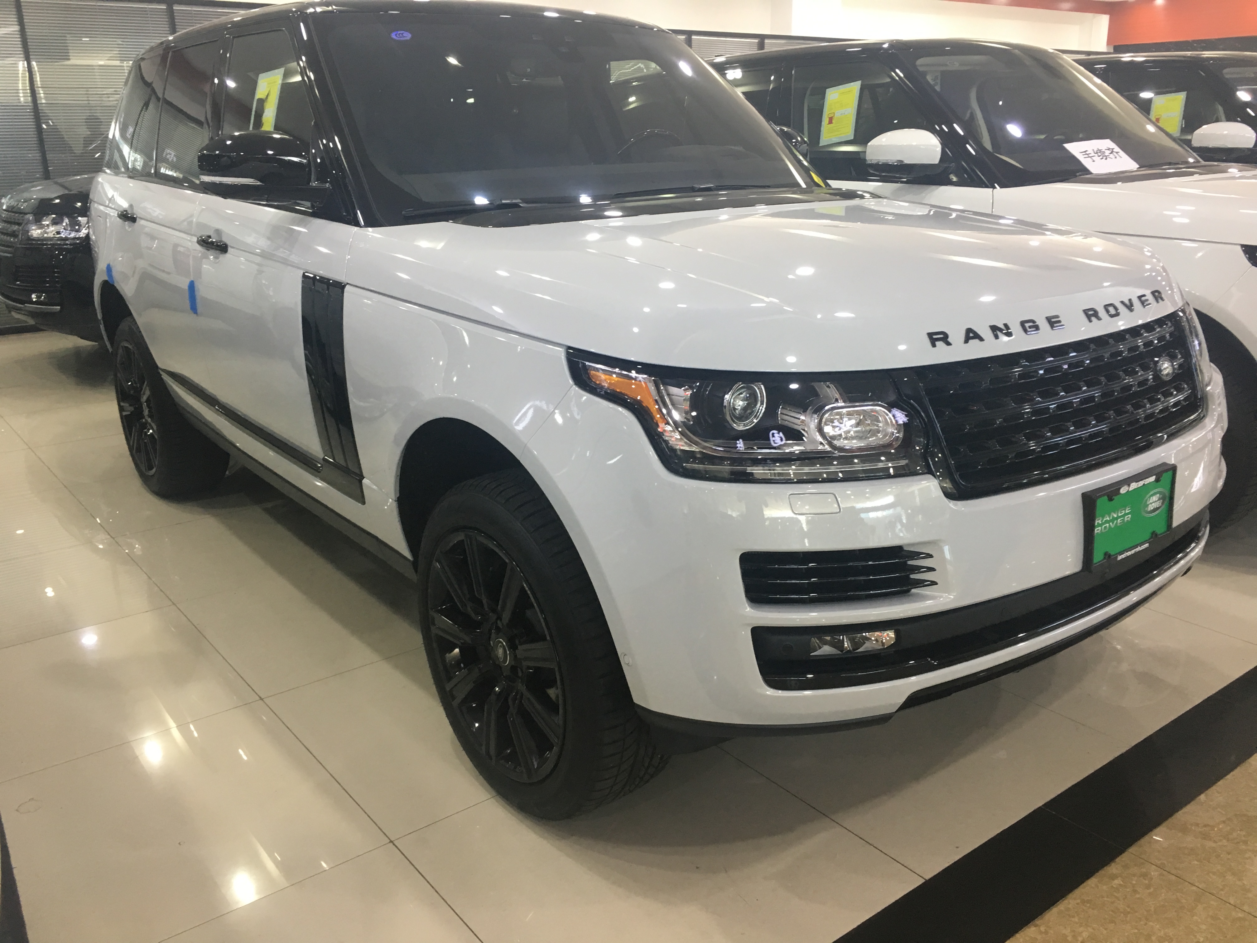 17款路虎揽胜行政最新报价国庆降价促销