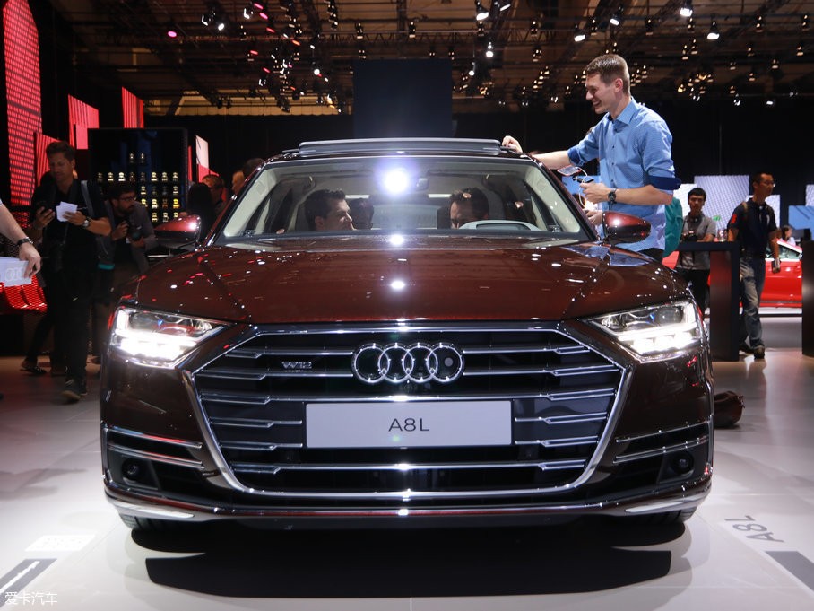 18款奥迪a8lw12火热销售中 订车有好礼