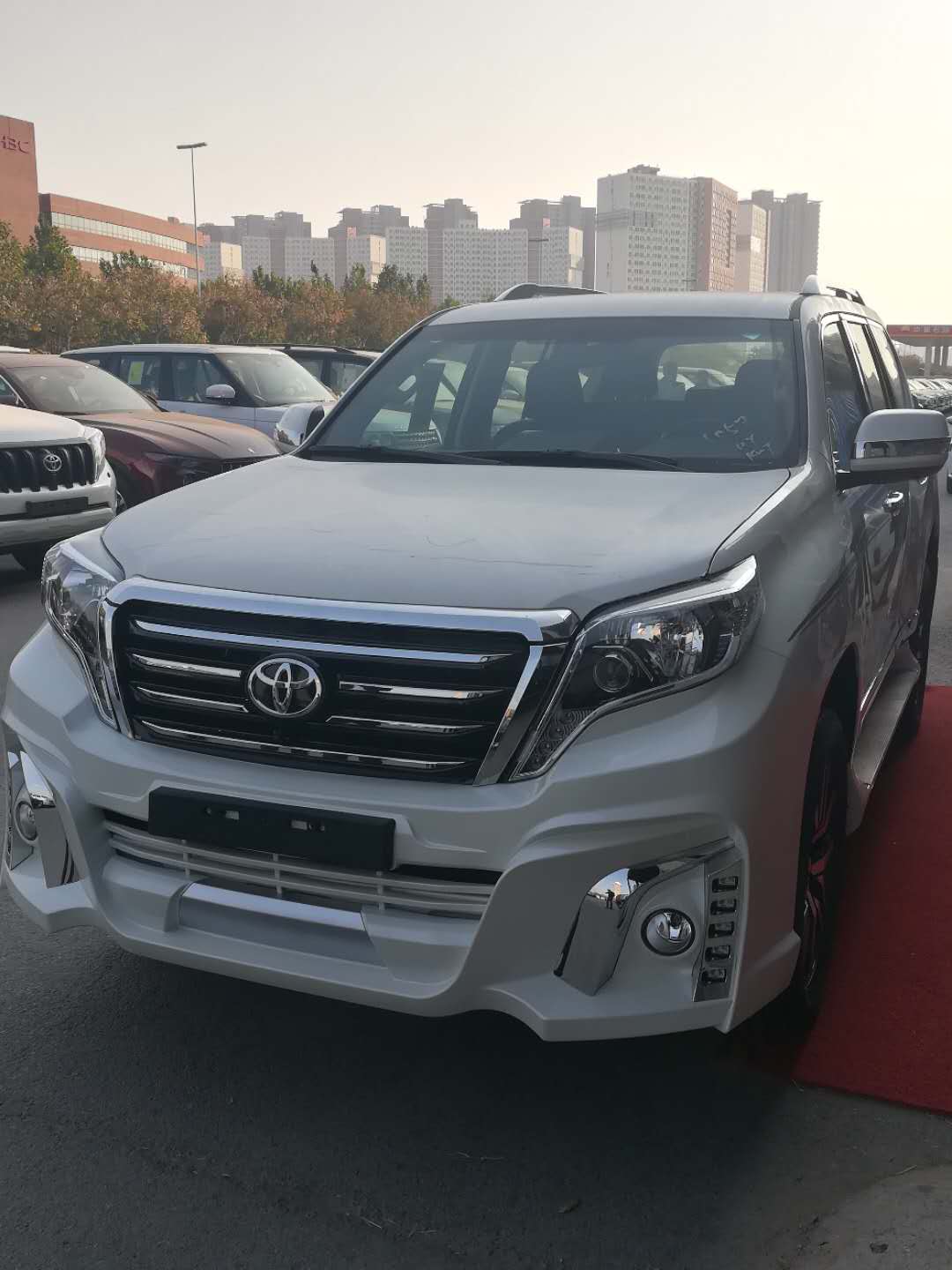 霸道4000改装后视图效果,你喜欢吗?