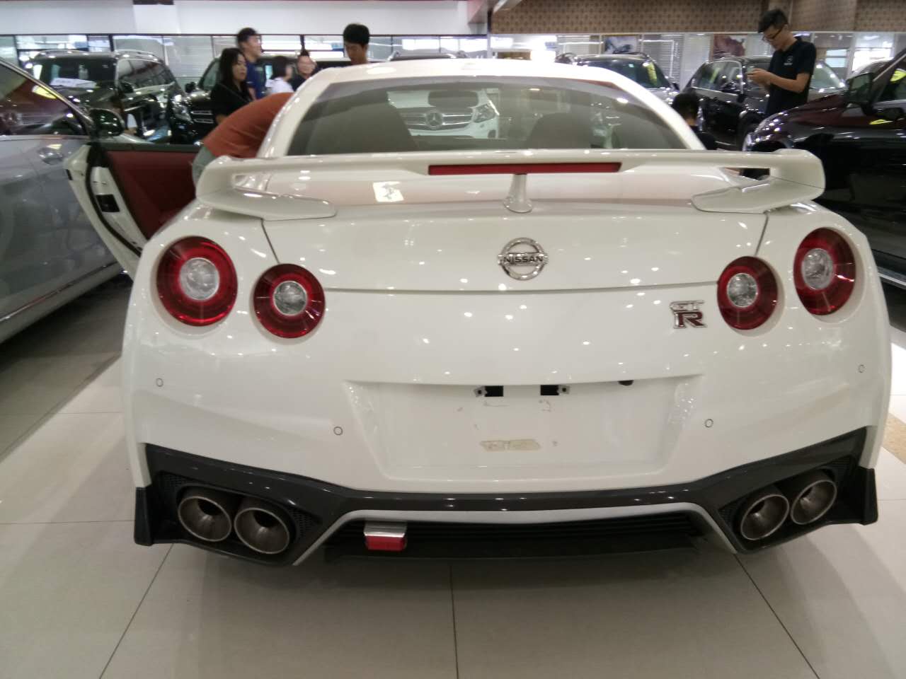 8l twin turbo 双涡轮增压发动机,2017款gtr将会从这具引擎中压榨570