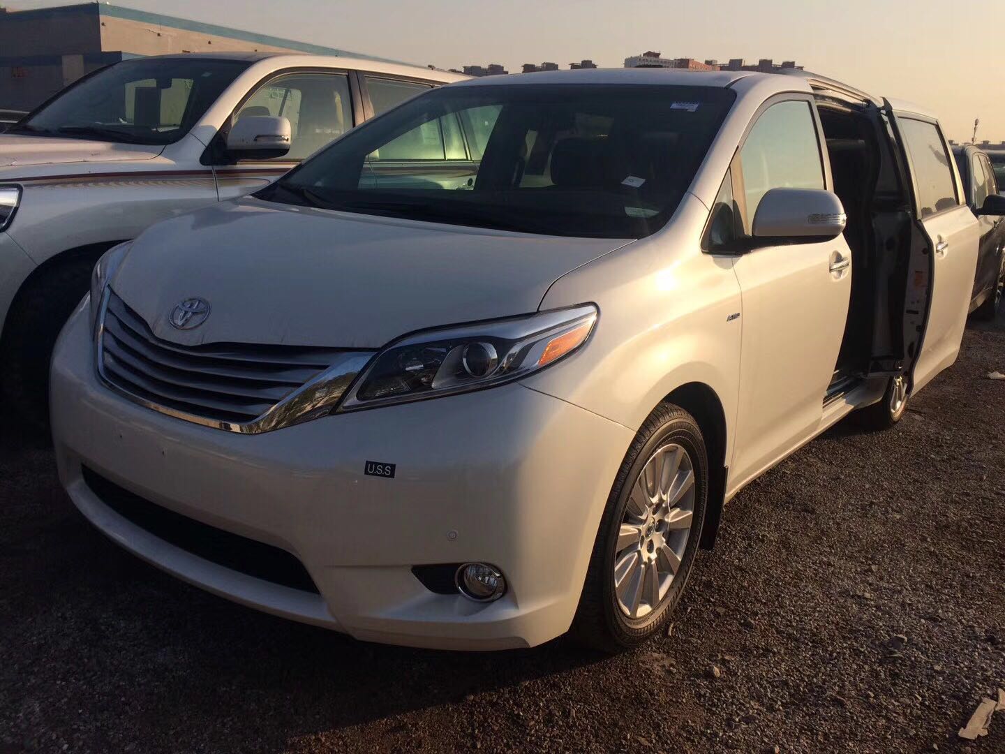   18款进口丰田塞纳 豪华舒适商务