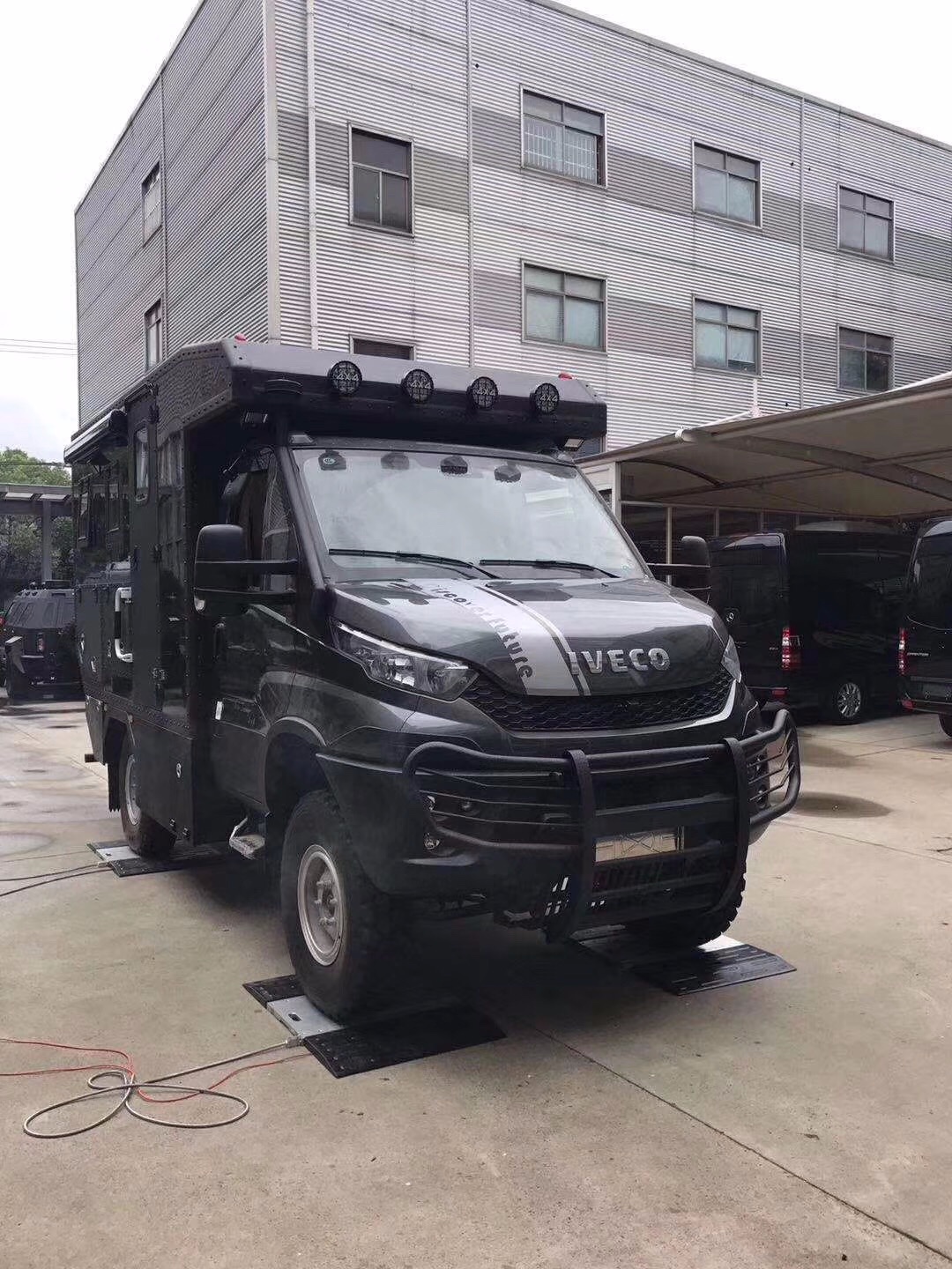 进口4驱依维柯越野房车堪比乌尼莫克