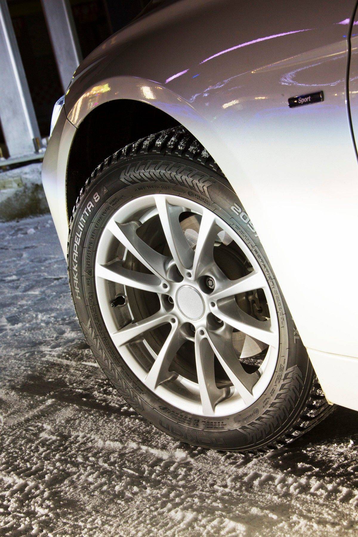 5个细节看一款冬季轮胎的自我修养_手机凤凰网汽车_凤凰网