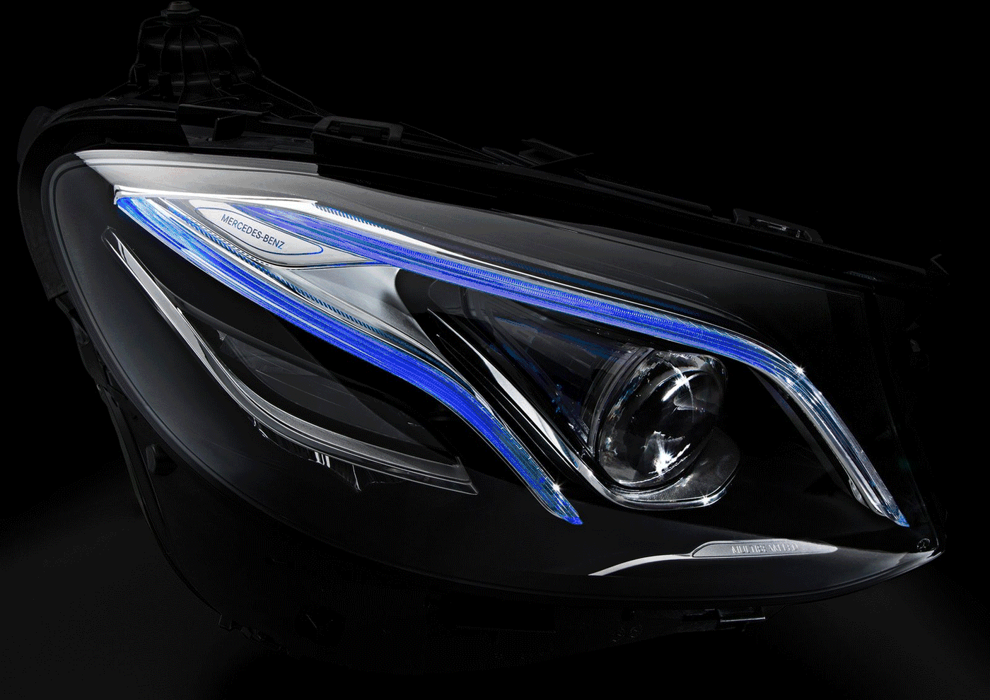 "灯具厂"奥迪粉眼里的奔驰灯是一种怎样的存在