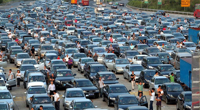 8万出头的suv竟标配这个配置!春节回家神器