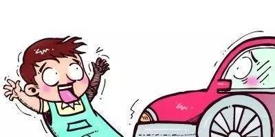 开车时抢红包一头撞进民房 春运十大典型车祸|da榜