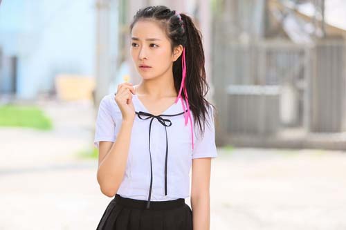 《那年青春》首播开门红 种丹妮剧照曝光