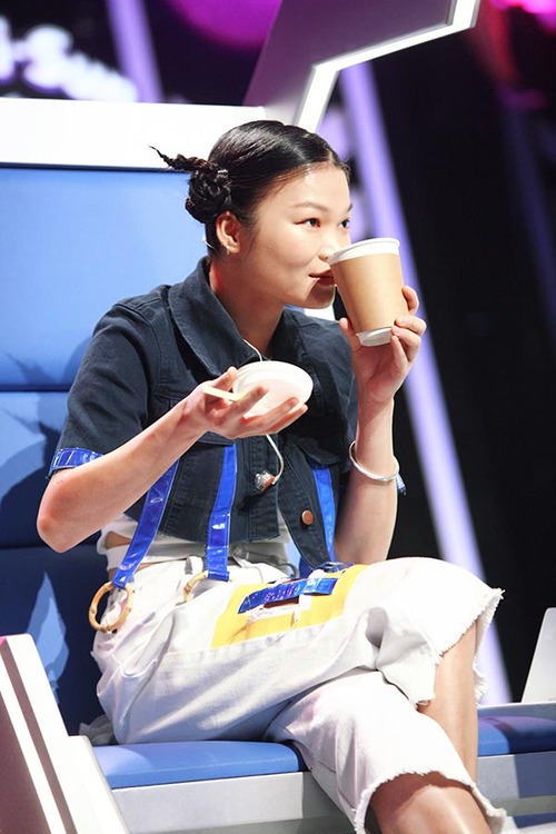 曹格苏运莹《中国新声代》遭整蛊 薛之谦身高被嘲