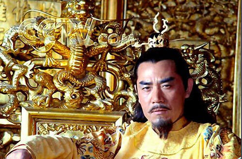 《传奇皇帝朱元璋》《大明王朝1449》清一色黄色我就不说了,就说一点