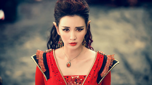 随着冰火两族的大战暂熄,身份对立的哈根炟释cp再次相隔无尽海两岸.