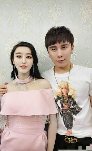 翻版范冰冰何承熹否认整容,并称与老公缘分已尽!