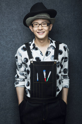 歌手平安生日写真曝光 网友赞"永远十八岁"