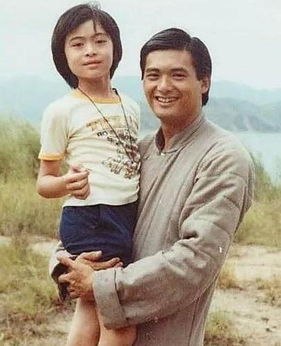 他是李小龙密友 却拒绝李小龙做自己儿子干爹